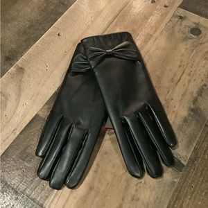 Vince Camuto gloves
